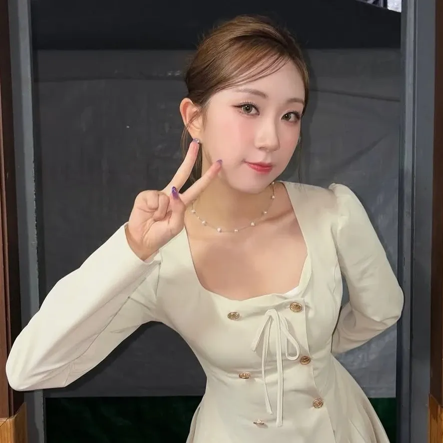Cuplikan di balik layar dari Jeon Yujin