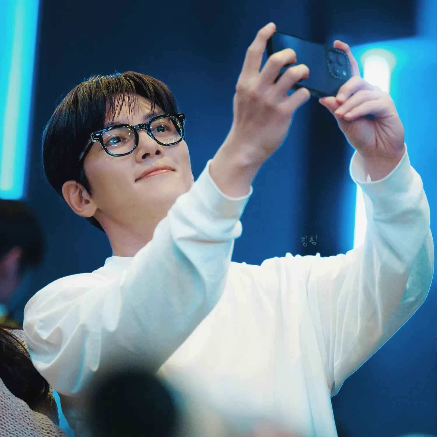 A moment captured by a fan of Ji Changwook