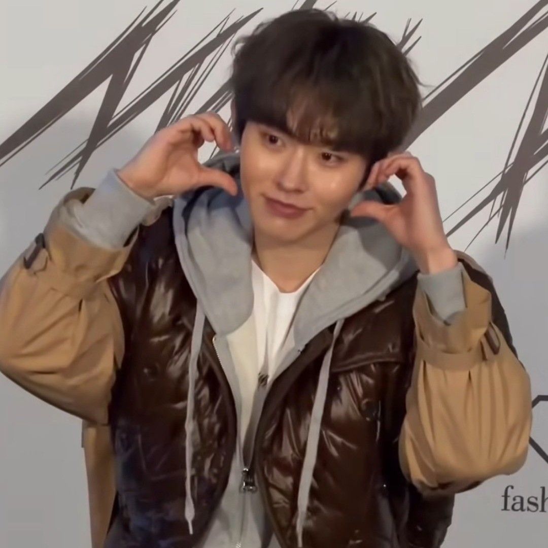 Recent activity shot of Lee Byeongchan