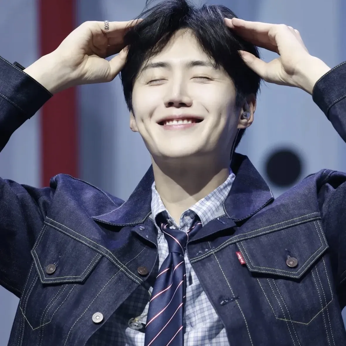 Behind-the-scenes cut of Kim Seonho