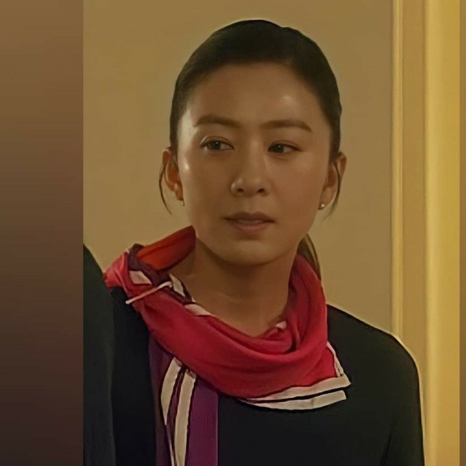 Behind-the-scenes cut of Kim Heeae