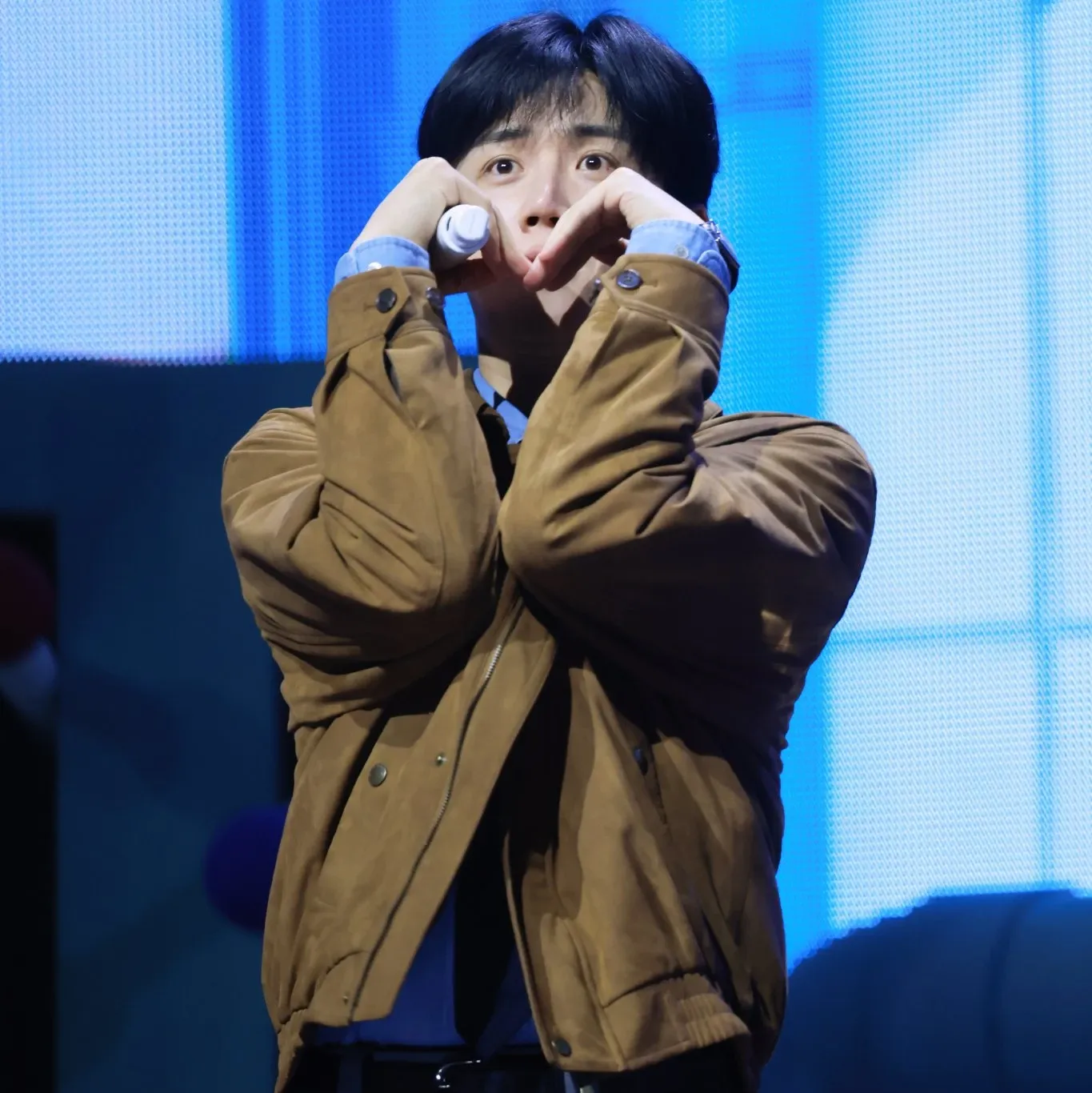 A moment captured by a fan of Kim Seonho