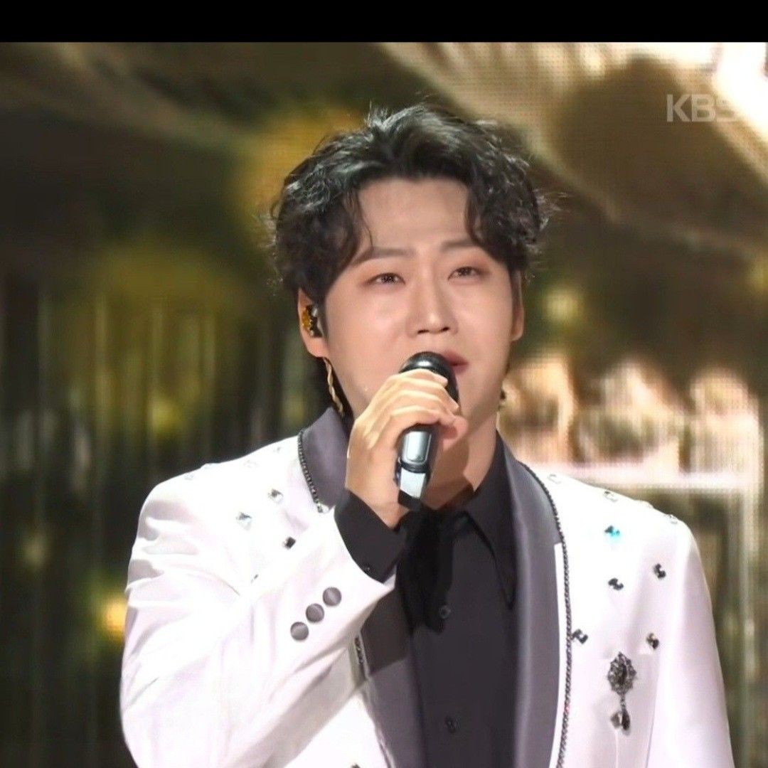 A moment captured by a fan of Min Soohyun