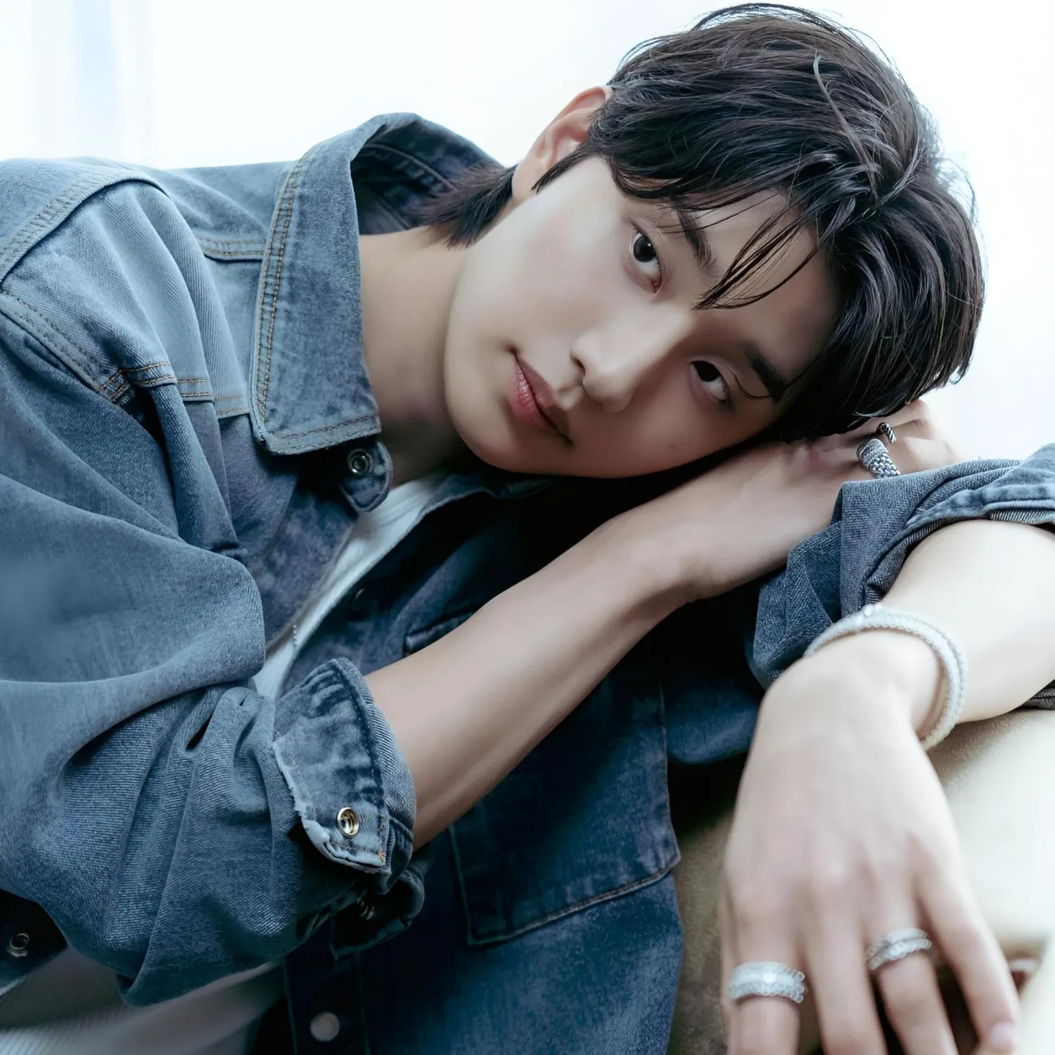A moment captured by a fan of Kim Jaewon
