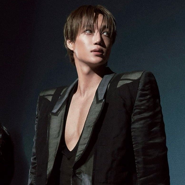 카이 최근 활동샷