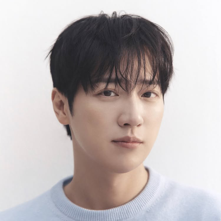 Behind-the-scenes cut of Lee Sangyeob