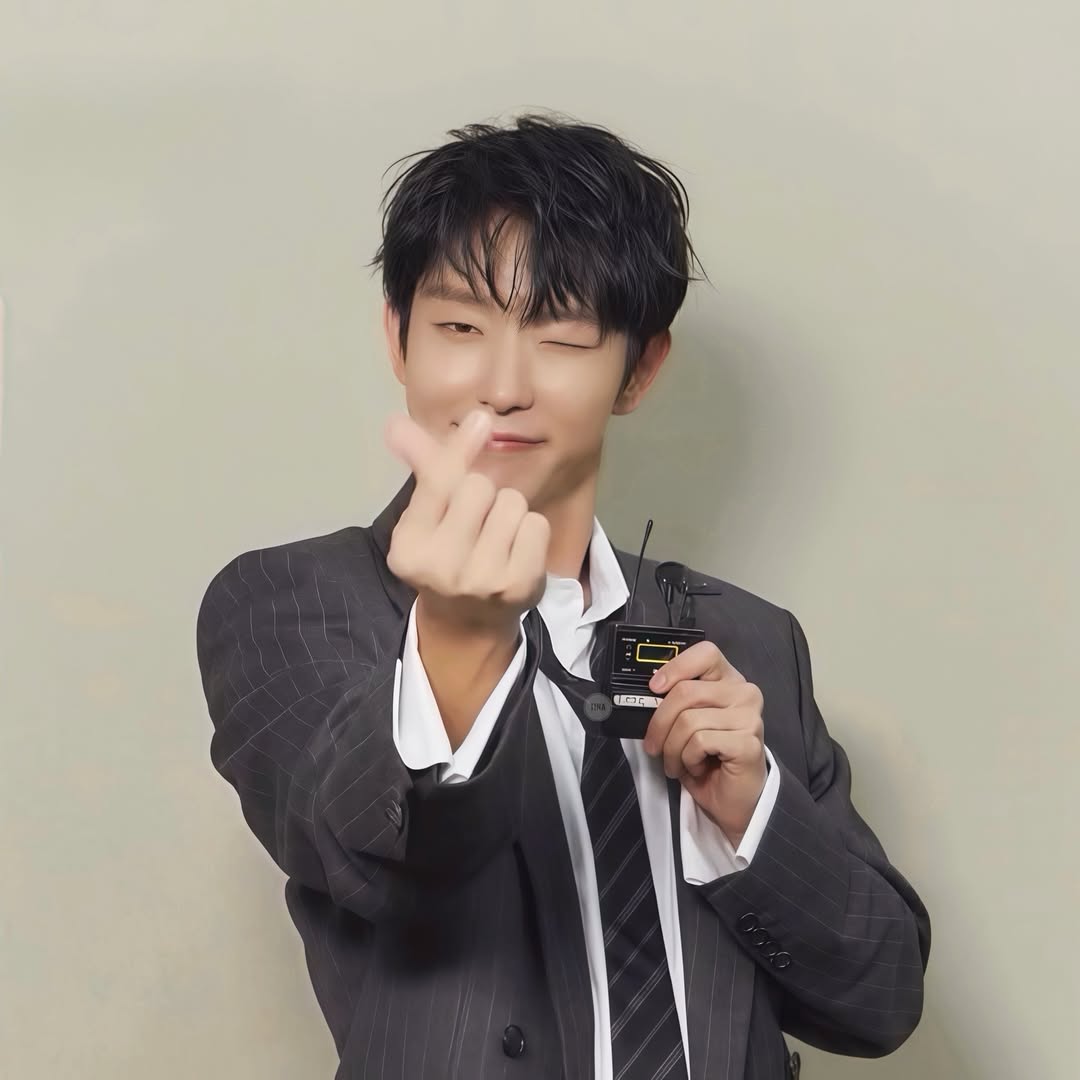 Latest photo of Lee Joongi