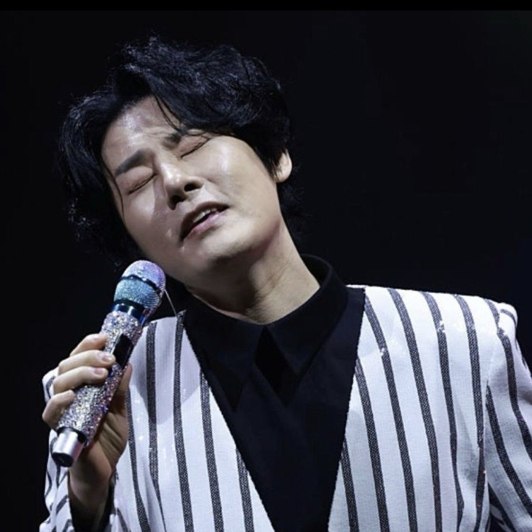 Behind-the-scenes cut of Kang Moonkyung