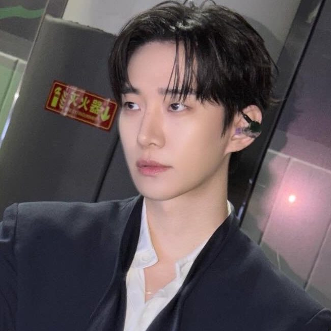 Cuplikan di balik layar dari Lee Junho