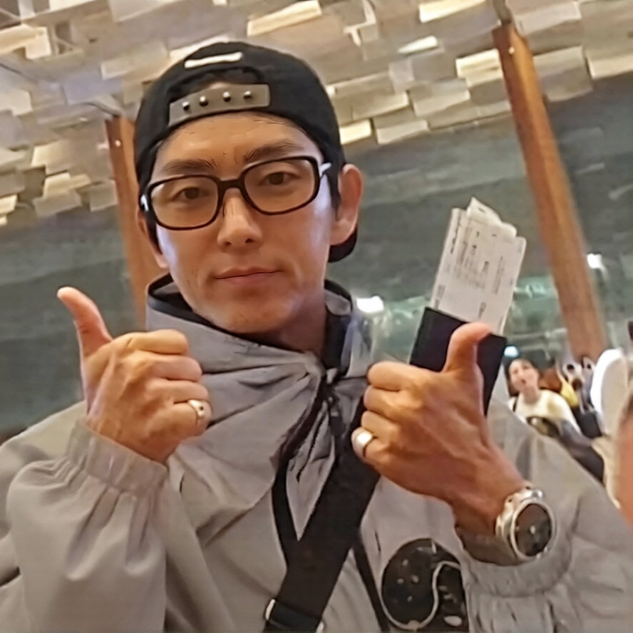 Behind-the-scenes cut of Lee Joongi