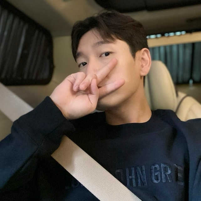 Latest photo of Cho Seungwoo 