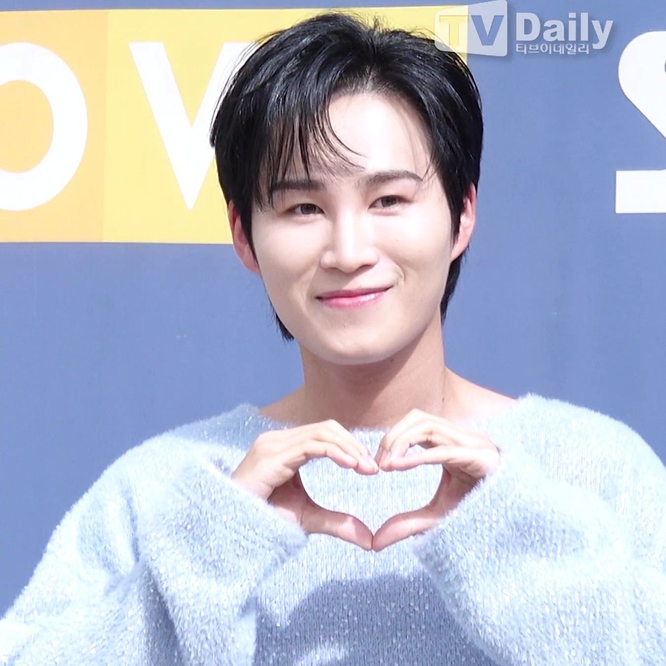 김희재의 비하인드 컷