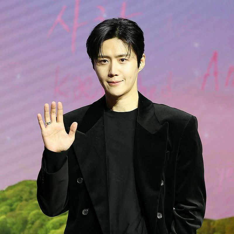 Recent activity shot of Kim Seonho