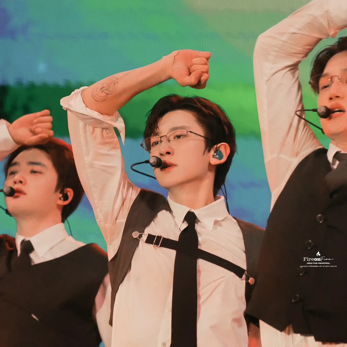 A moment captured by a fan of Chanyeol