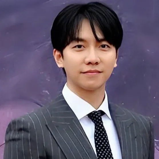 Foto kegiatan terbaru dari Lee Seunggi