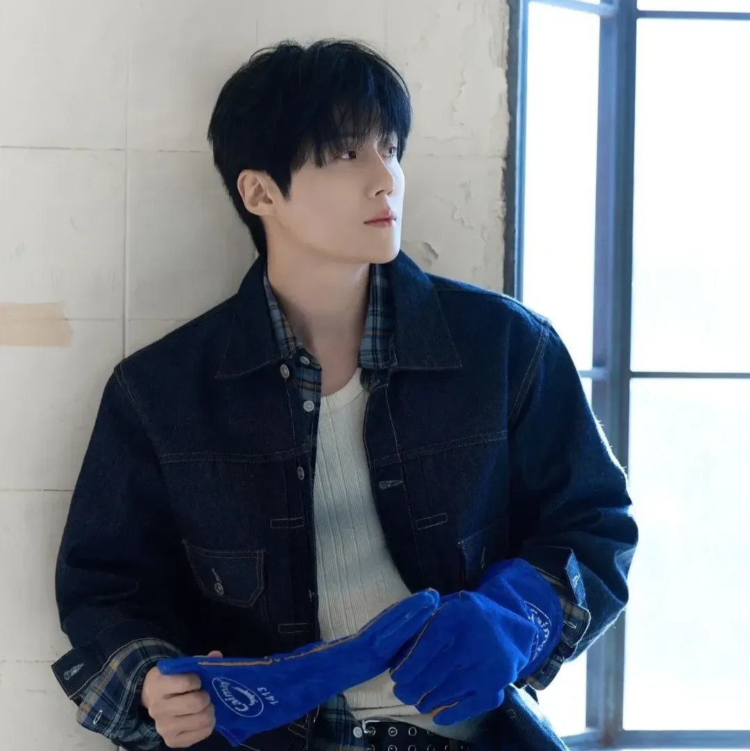 A moment captured by a fan of Kim Seonho