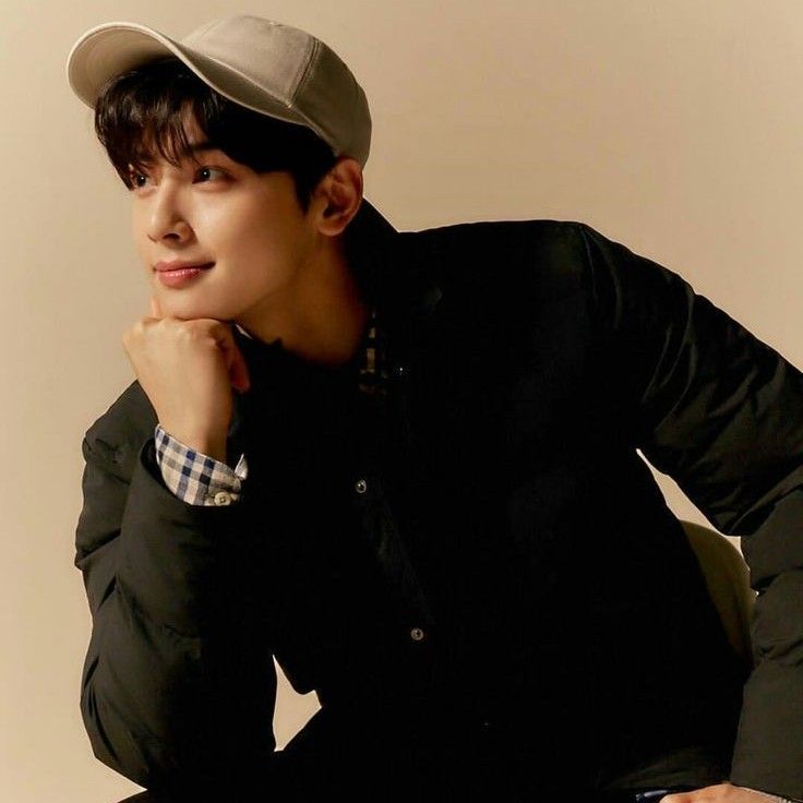 Latest photo of Cha Eunwoo