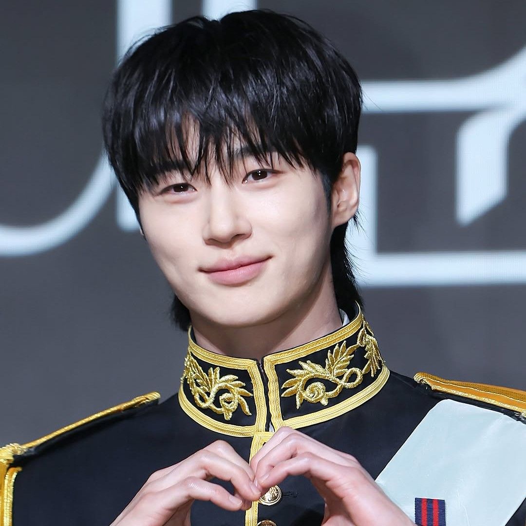 Latest photo of Byeon Wooseok