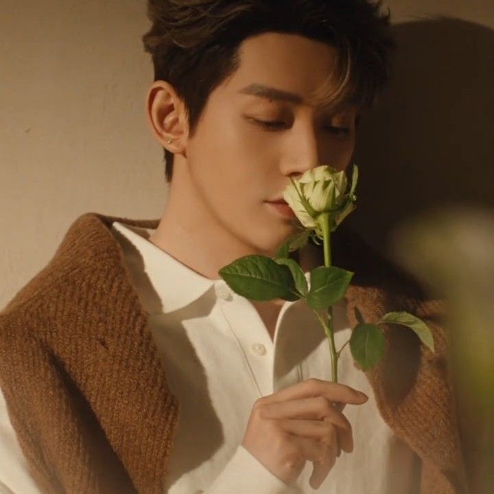 A moment captured by a fan of Deng Wei