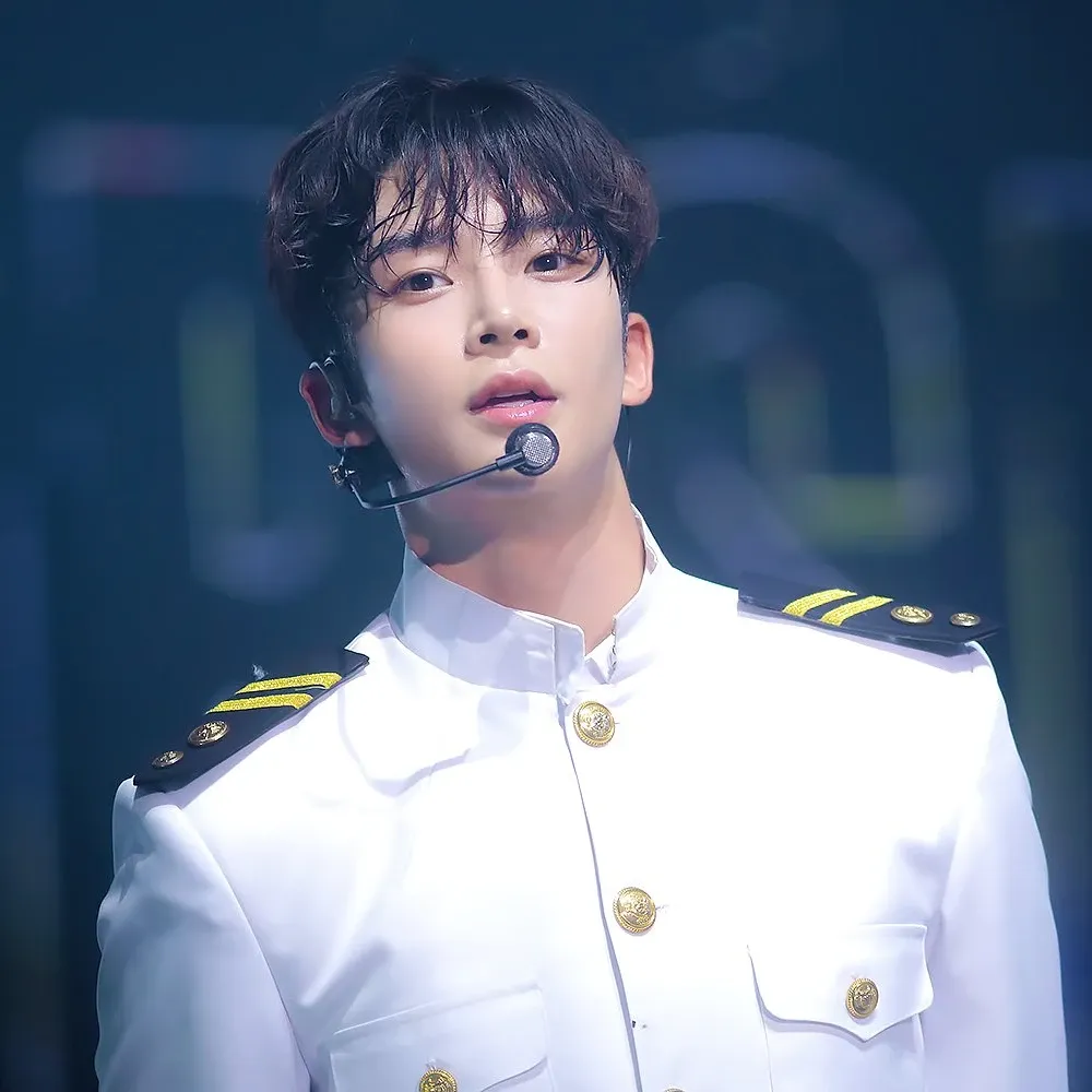 Foto terbaru dari Rowoon