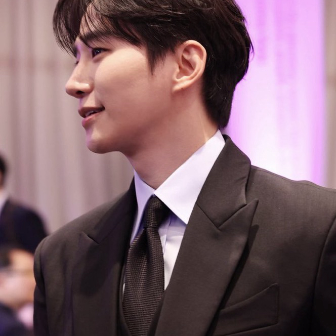 粉絲拍下的李俊昊瞬間