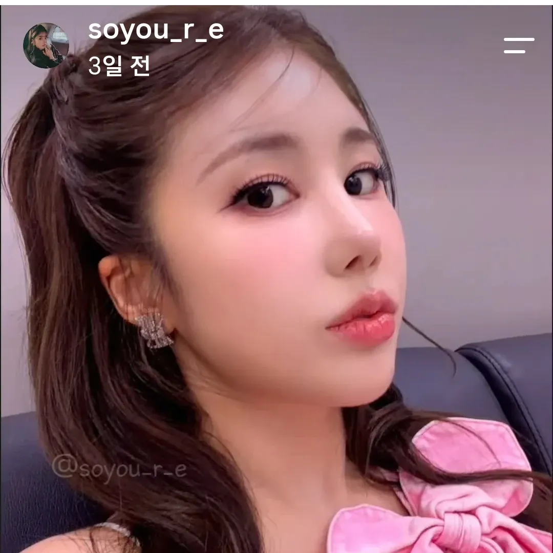 Foto terbaru dari Kim Soyou