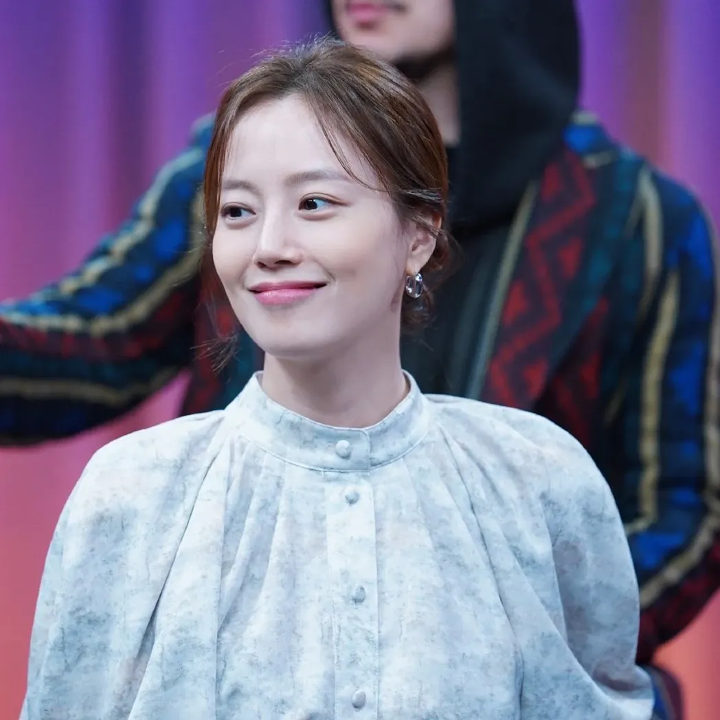 Behind-the-scenes cut of Moon Chaewon
