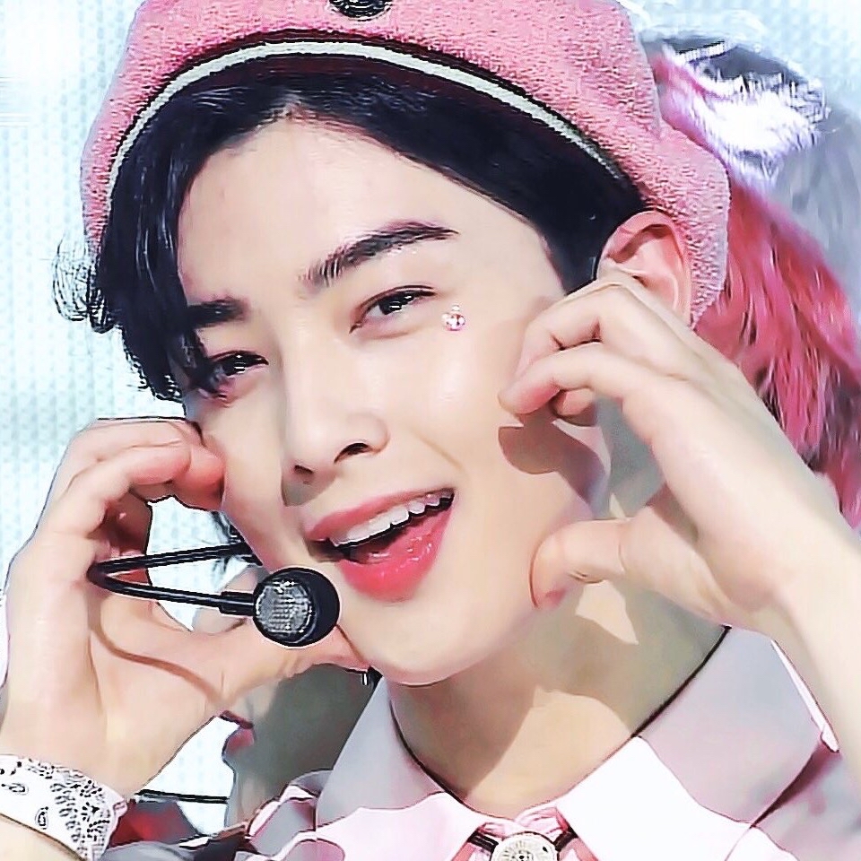 Momen yang diabadikan oleh penggemar Cha Eunwoo