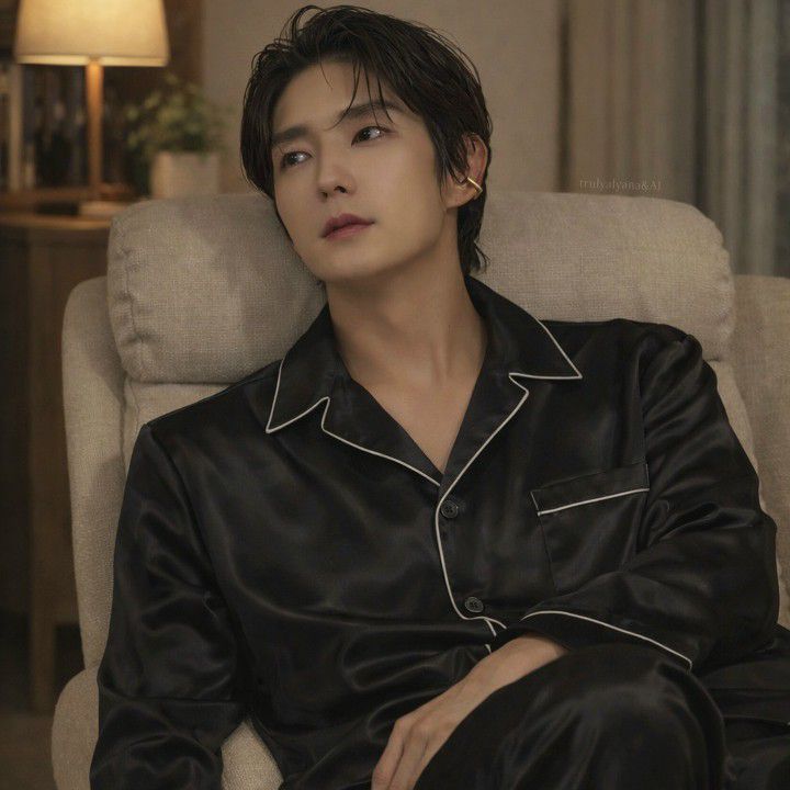 Recent activity shot of Lee Joongi