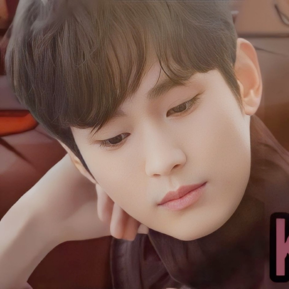 Recent activity shot of Kim Soohyun