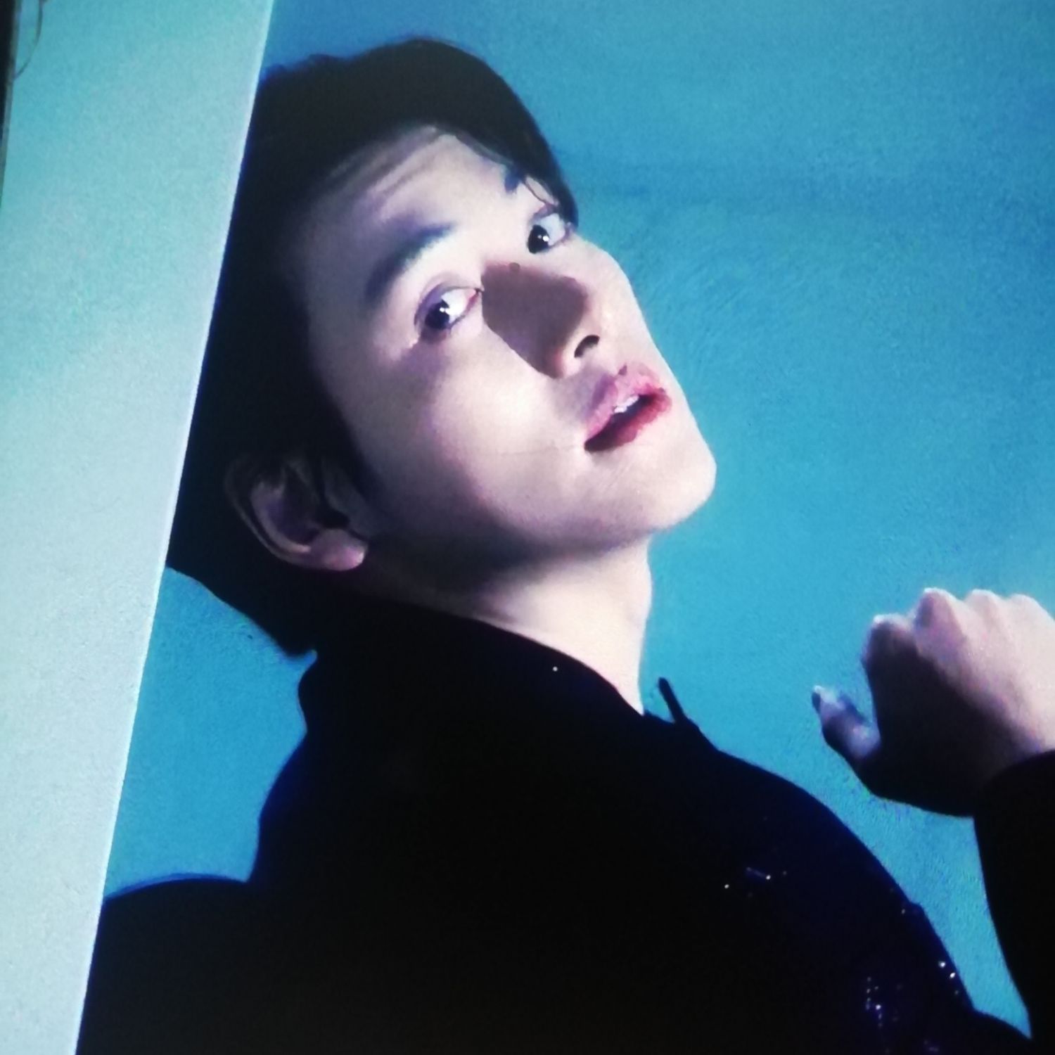 Behind-the-scenes cut of Ji Changwook