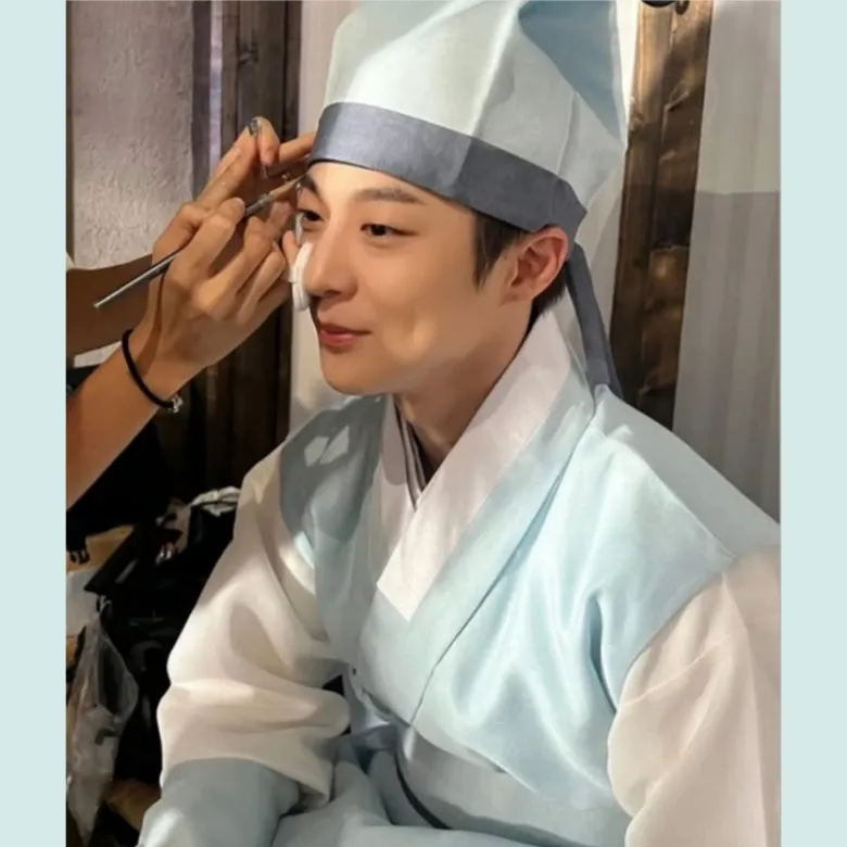 A moment captured by a fan of Bae Inhyuk