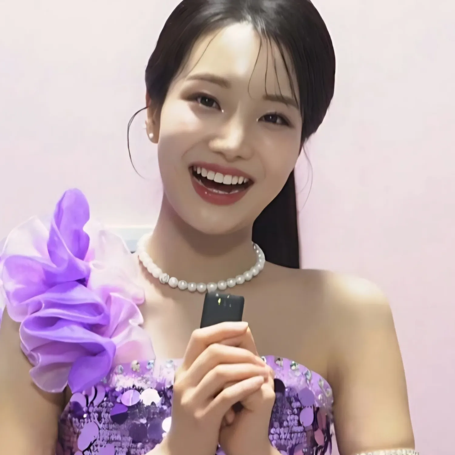 Behind-the-scenes cut of Kim Soyeon (2004)