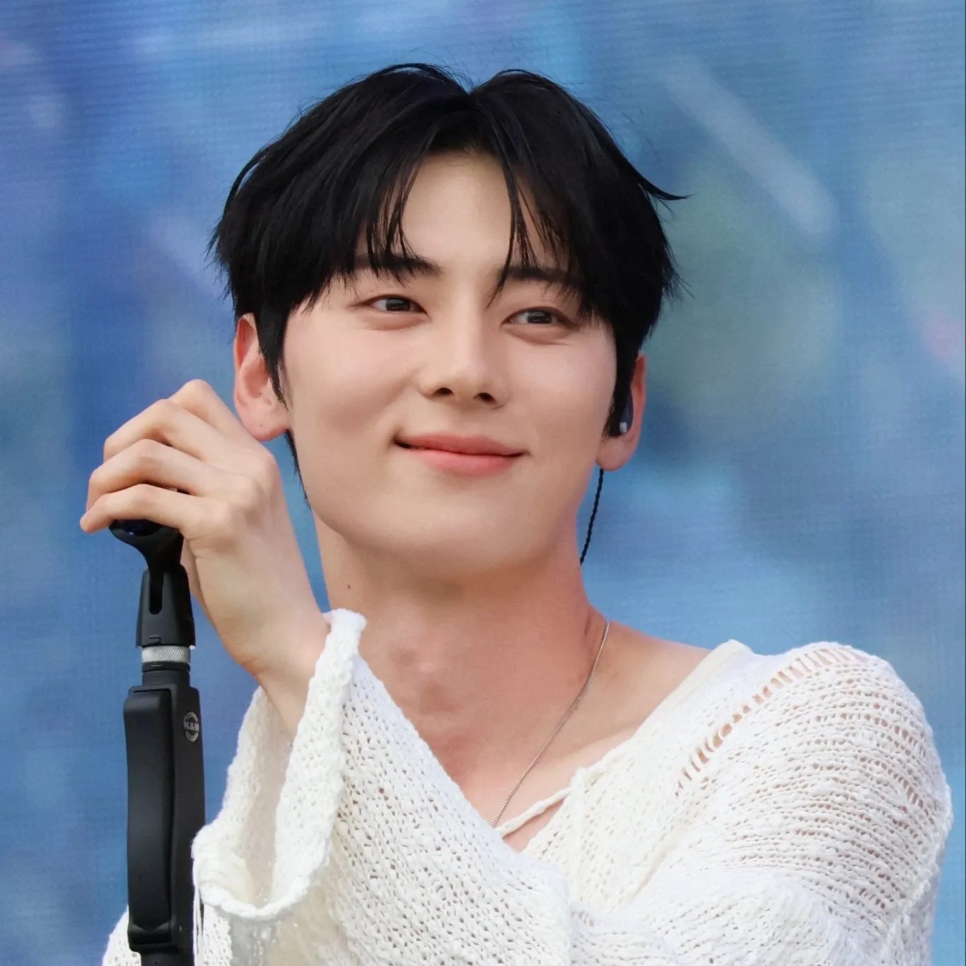 Behind-the-scenes cut of Hwang Minhyun