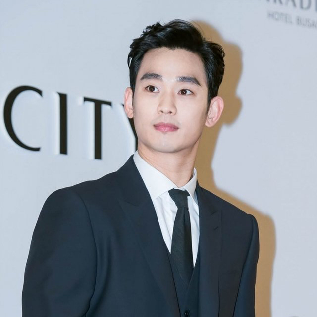 Foto terbaru dari Kim Soohyun