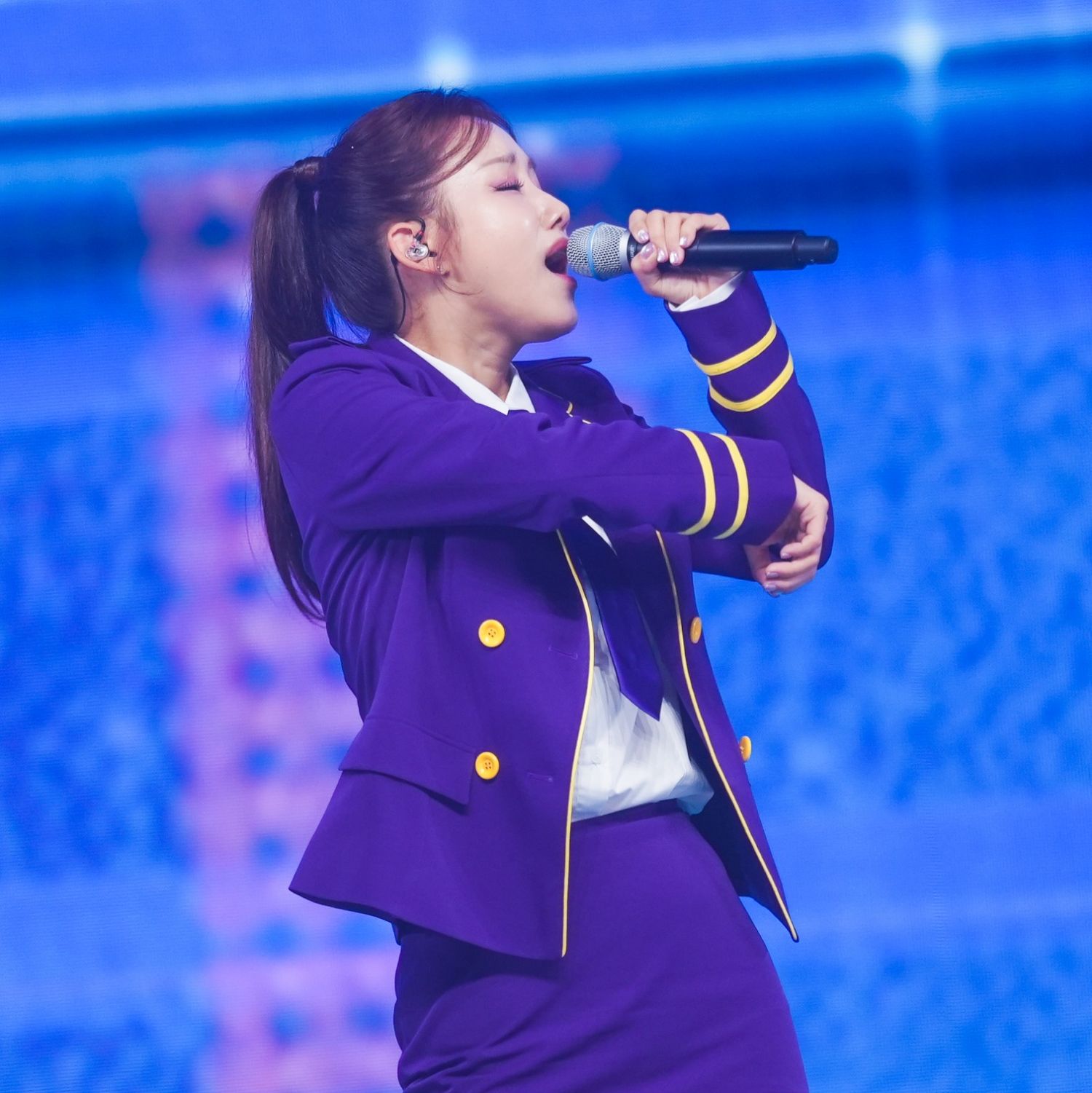 A moment captured by a fan of Jung Hyerin