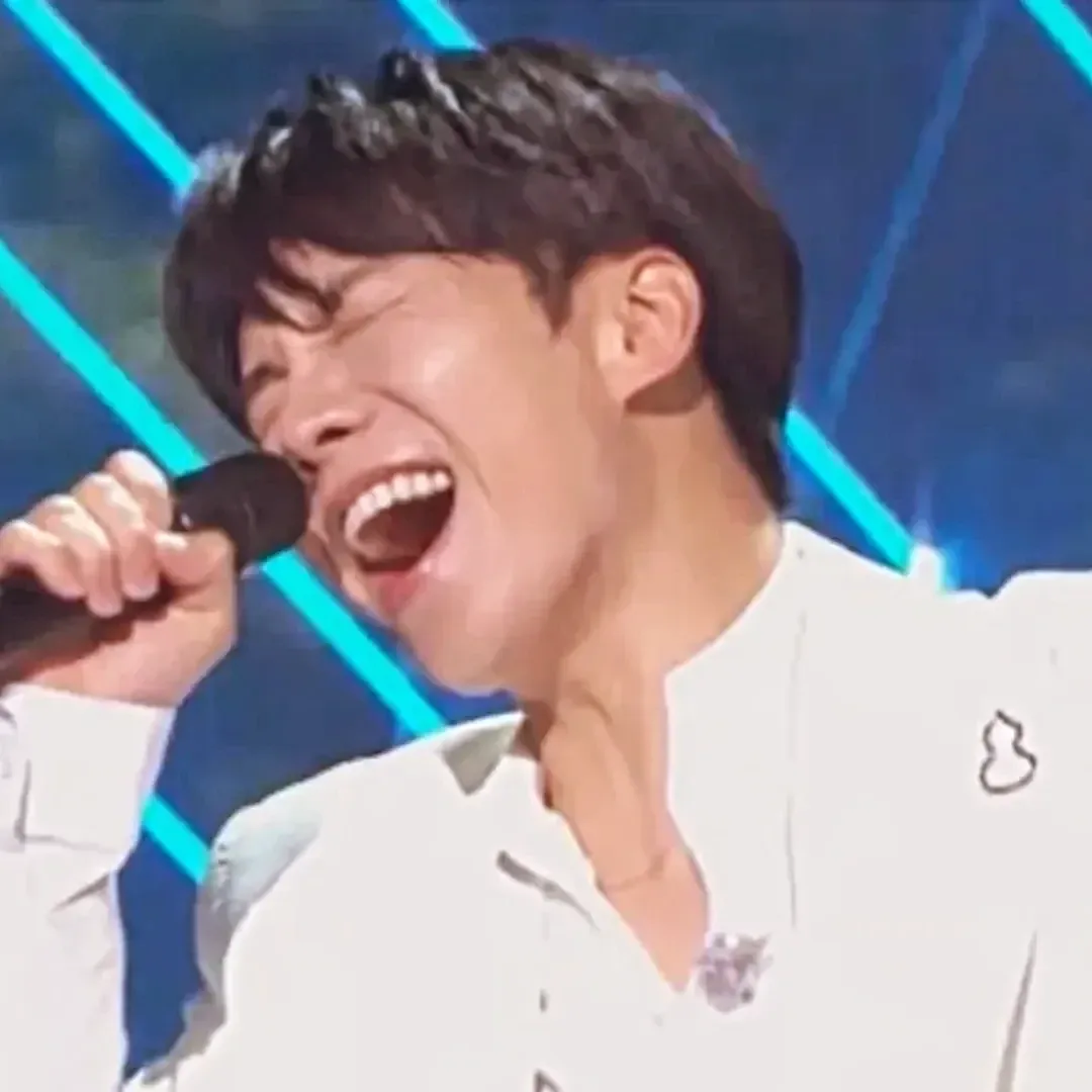 Momen yang diabadikan oleh penggemar Lee Seunggi