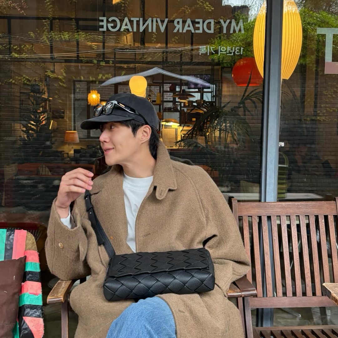 Behind-the-scenes cut of Kim Seonho