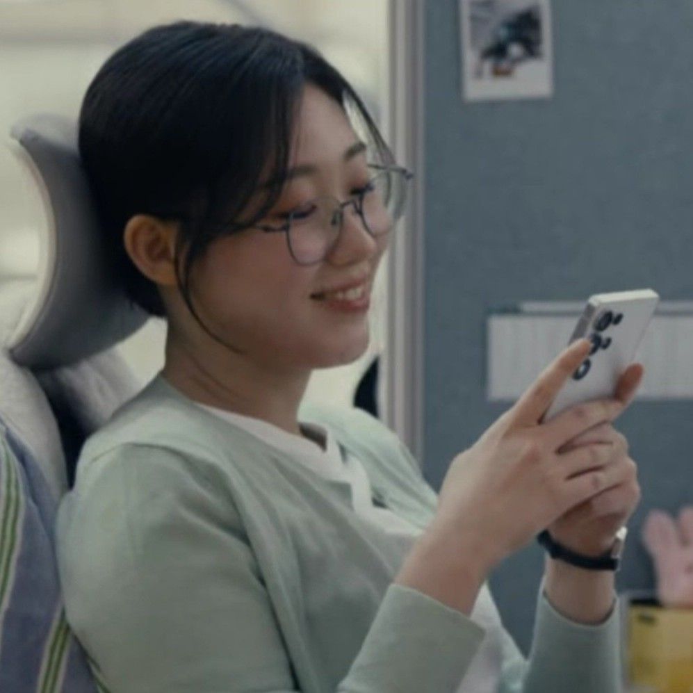 Latest photo of Han Yeji