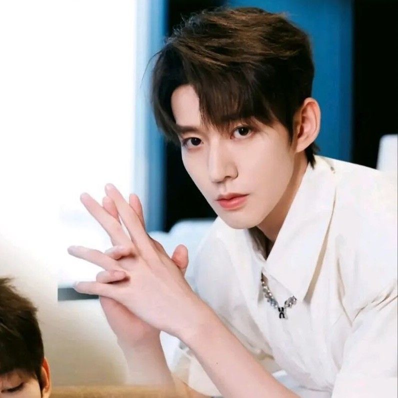 Recent activity shot of Deng Wei