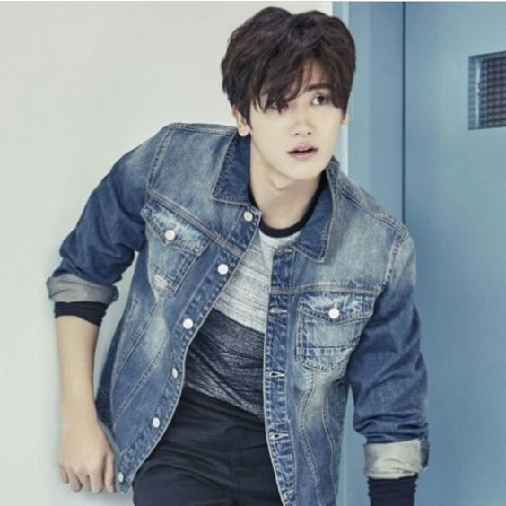 Behind-the-scenes cut of Park Hyungsik