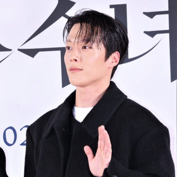 チャン・ギヨンの最近の活動ショット