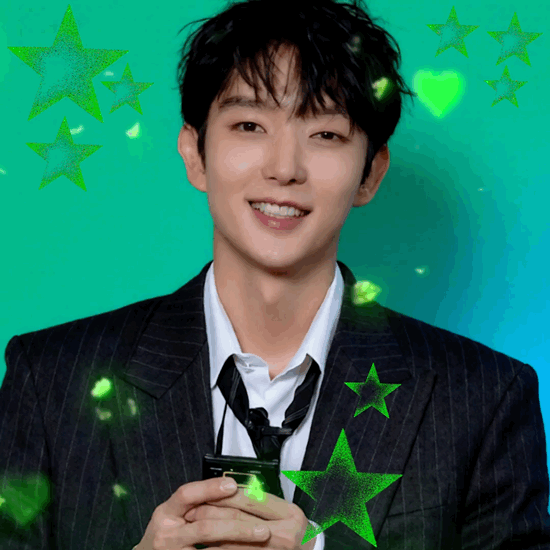 A moment captured by a fan of Lee Joongi