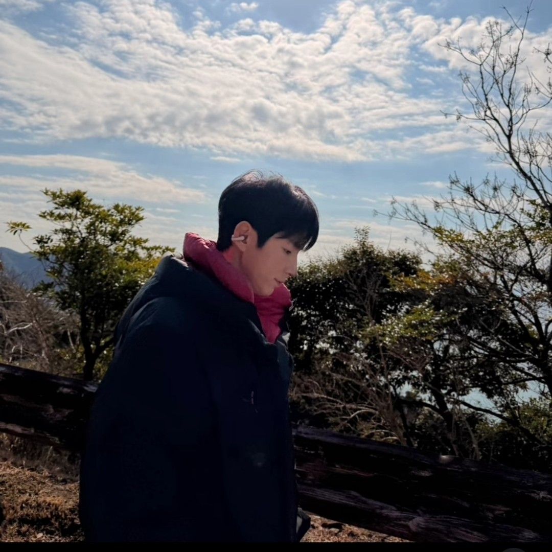 Latest photo of Lee Joongi