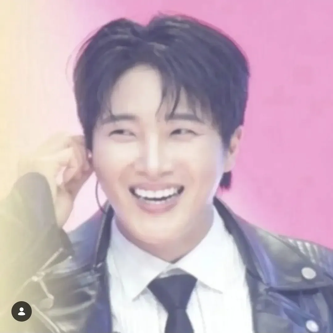 Behind-the-scenes cut of Hwang Yunsung