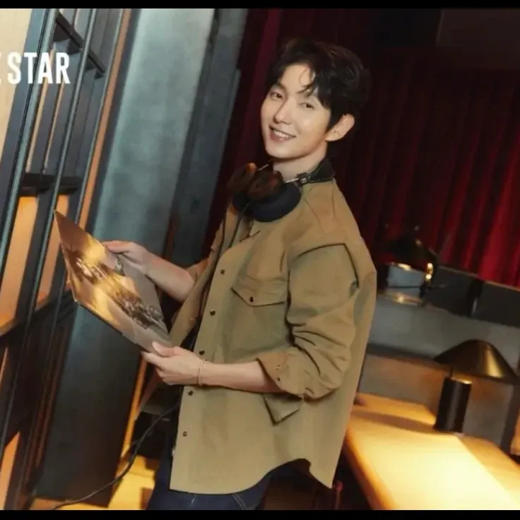 Cuplikan di balik layar dari Lee Joongi