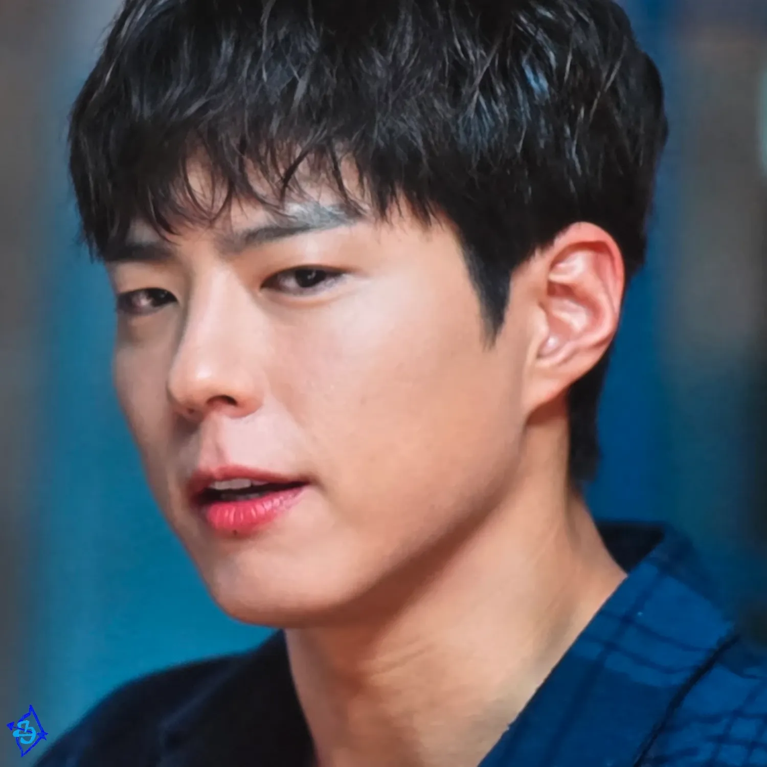 A moment captured by a fan of Park Bogum