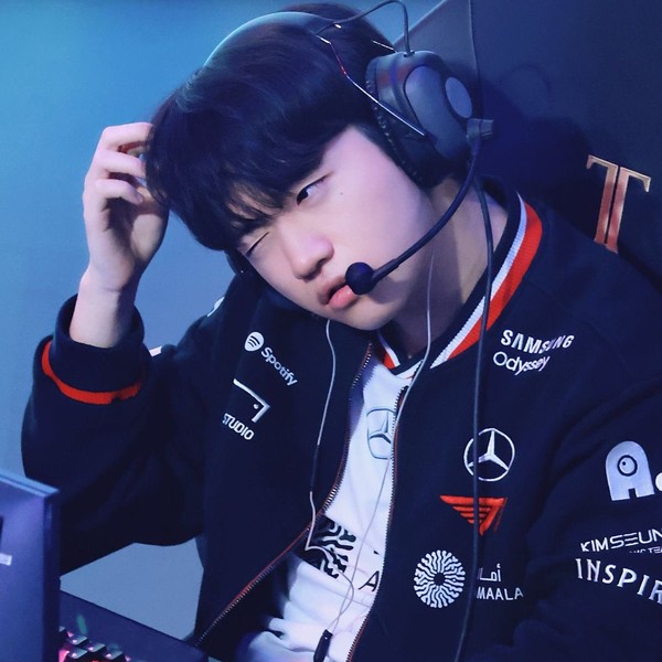 Today’s standout profile photo of Keria on Choeaedol Celeb