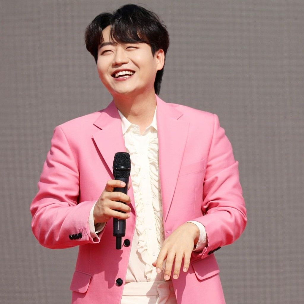 Behind-the-scenes cut of Min Soohyun