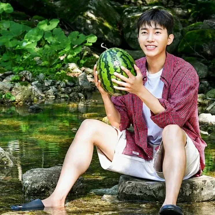 Recent activity shot of Lim Youngwoong
